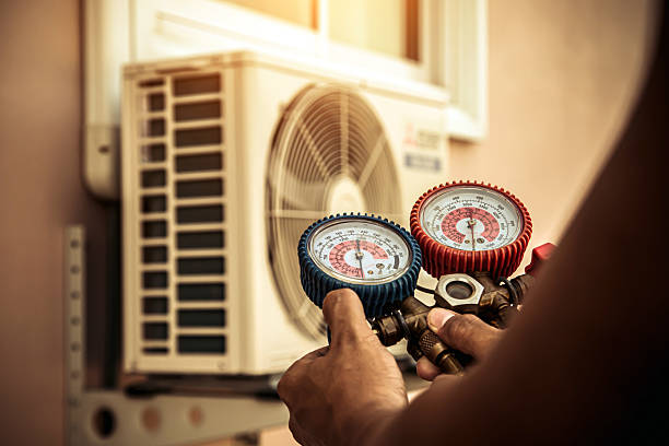 Professional Heat Pump Repair technician working in Nicholson, MS